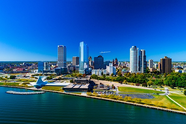 Milwaukee skyline on a cloudless day